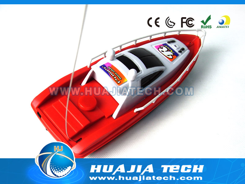 HJ104449 - R/C boat